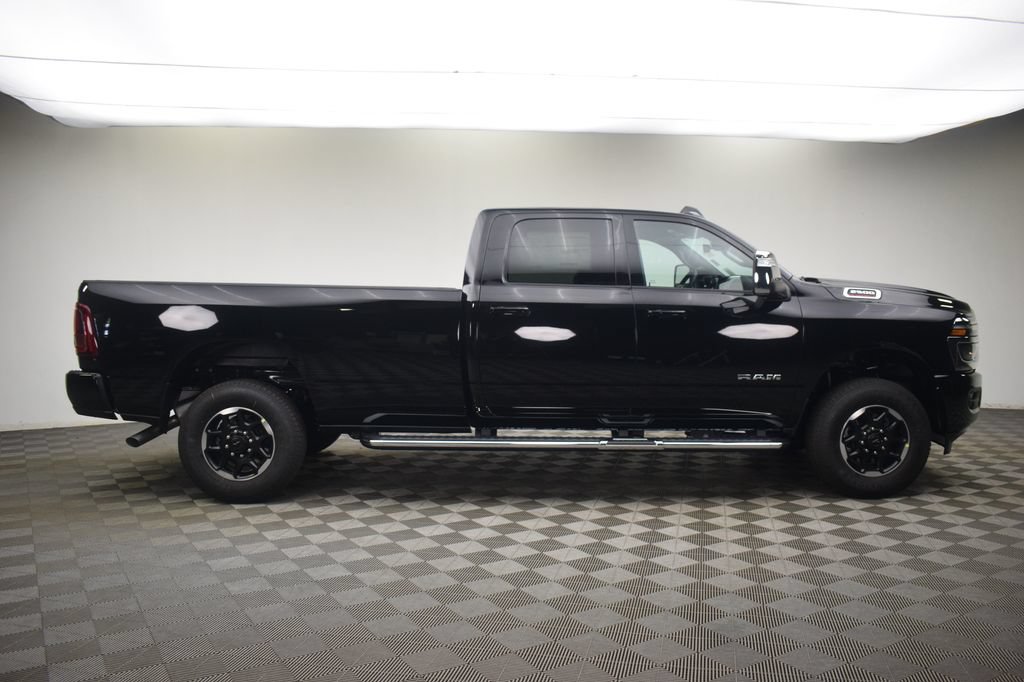 New 2026 RAM 2500 Laramie AWD/4WD image 4