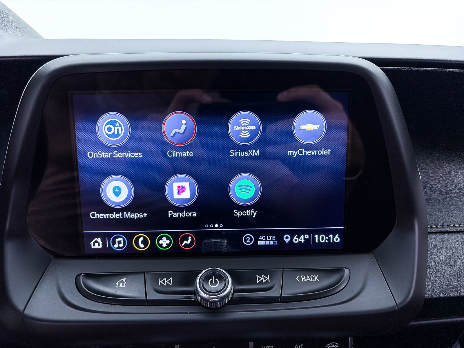 Used 2020 Chevrolet Camaro LT w/ RS Package image 21