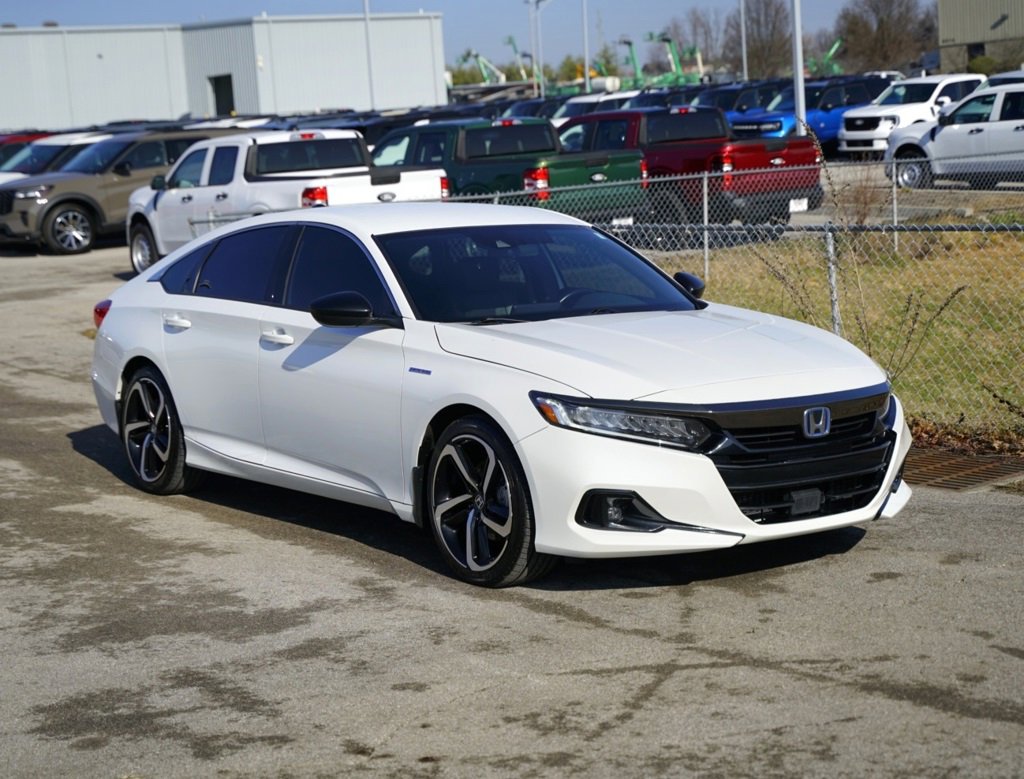 Used 2022 Honda Accord Sport image 4