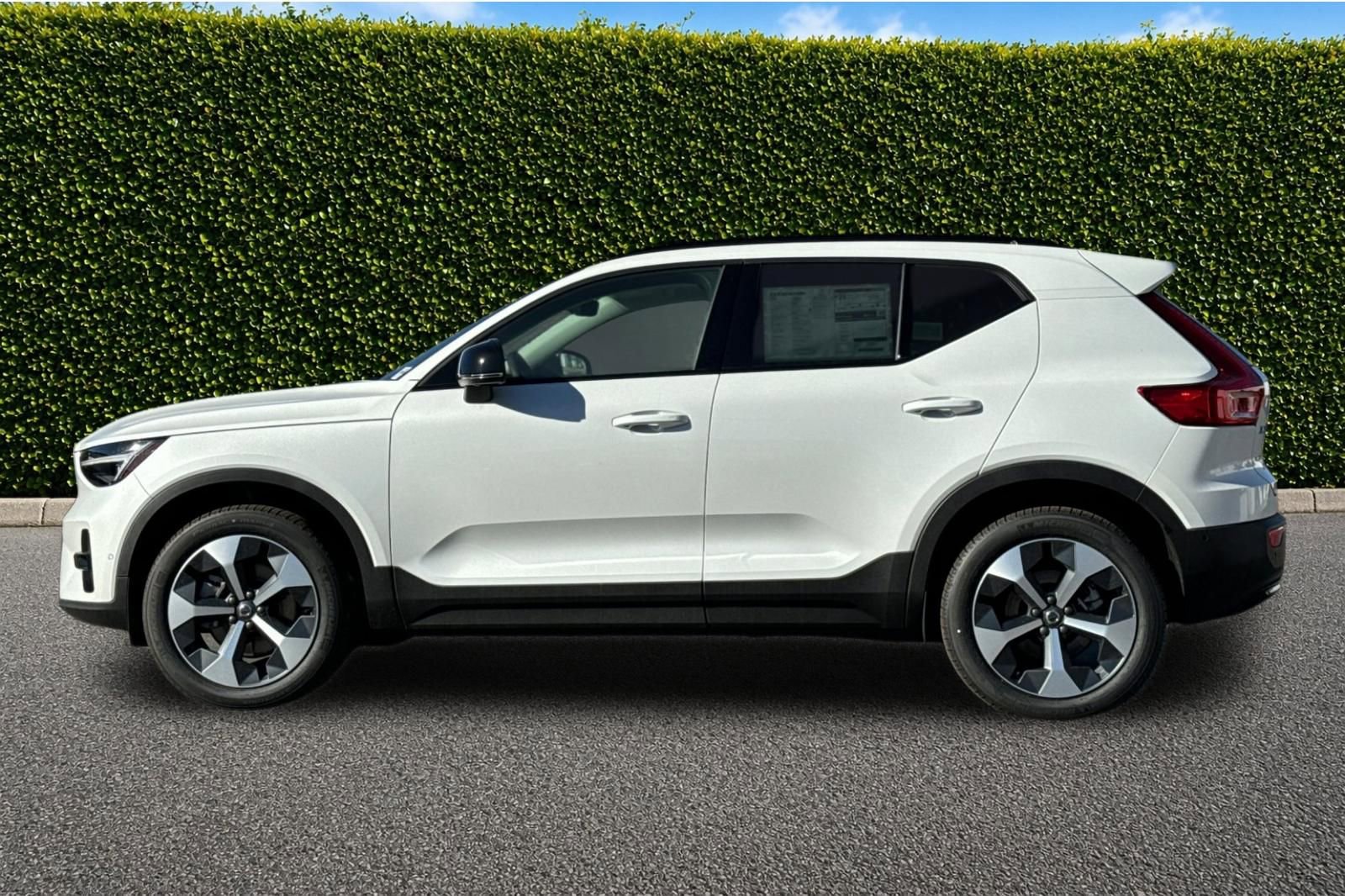 New 2026 Volvo XC40 B5 Plus w/ Protection Package Premier AWD/4WD image 3
