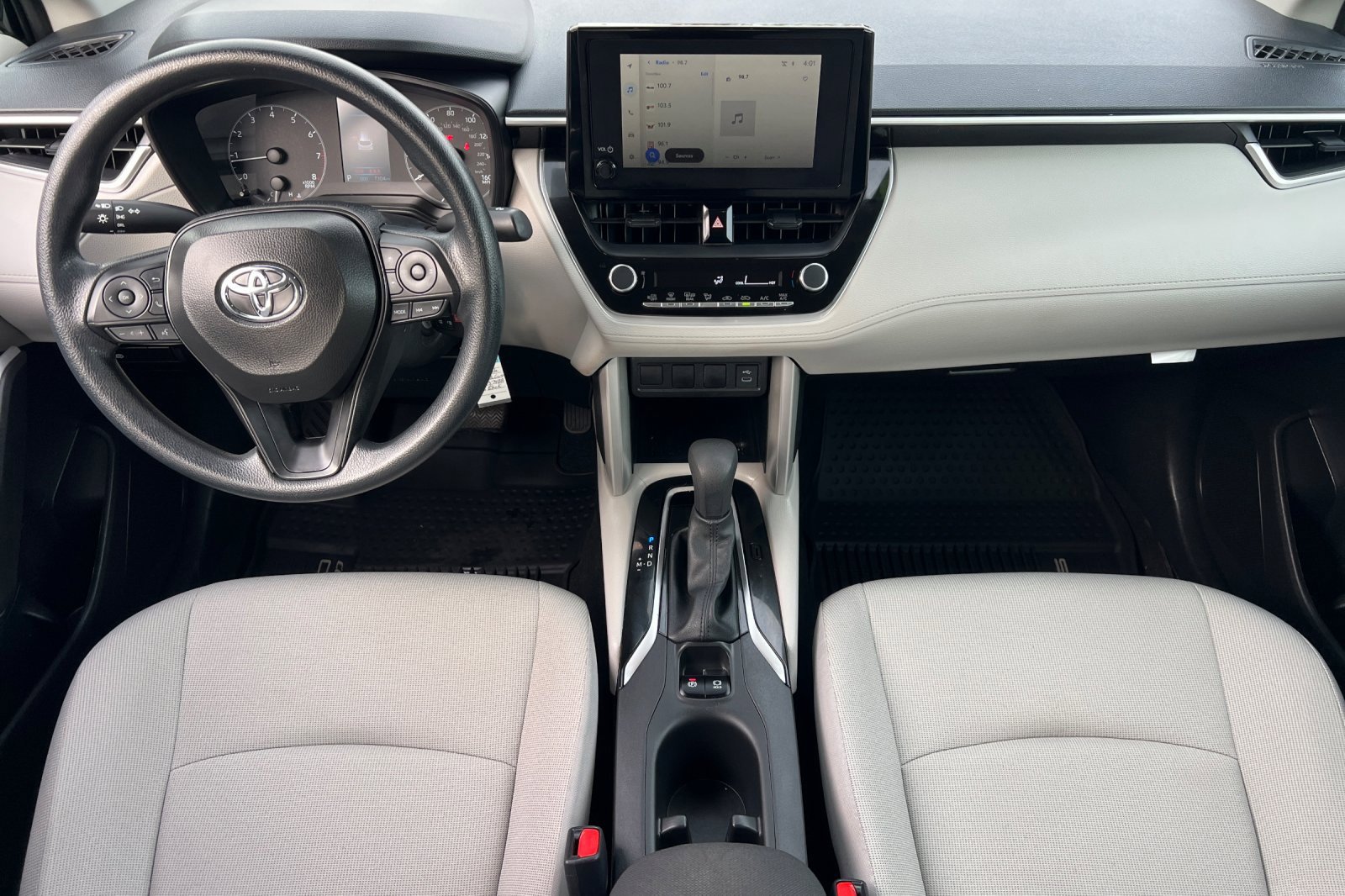 Certified 2025 Toyota Corolla Cross L image 10