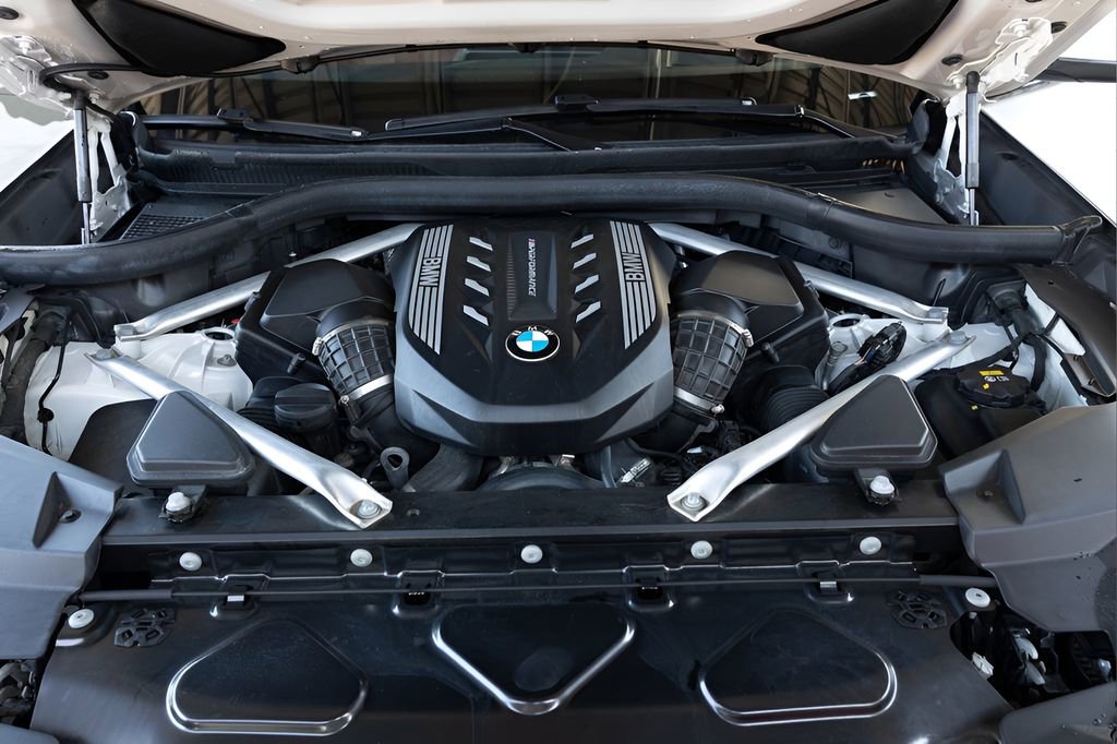 Used 2022 BMW X5 M50i w/ Executive Package AWD/4WD image 89