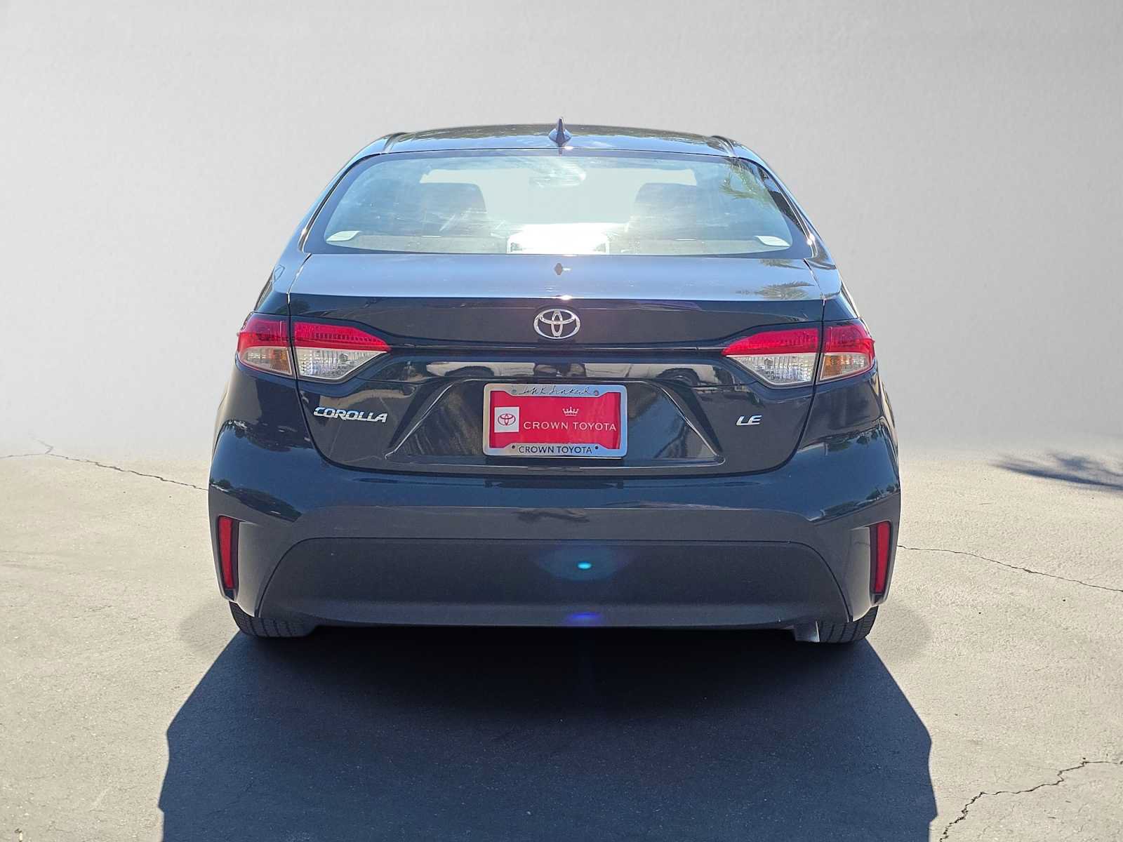 Used 2025 Toyota Corolla LE FWD image 4