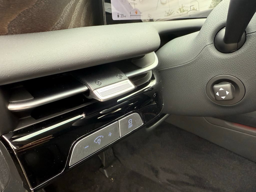 Certified 2025 Genesis G80 2.5T Advanced AWD/4WD image 26