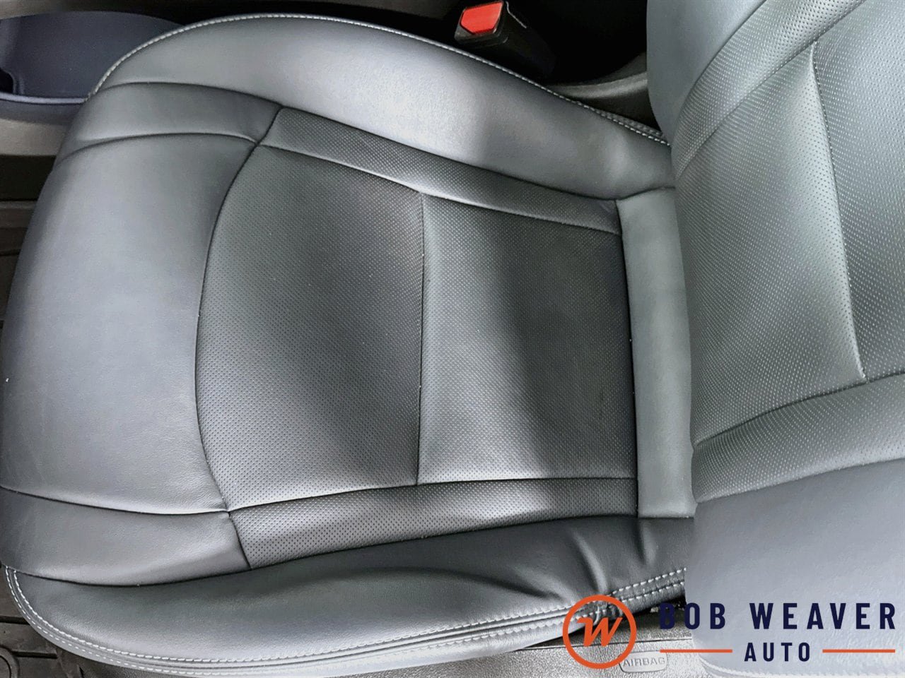 Used 2023 Buick Enclave Essence AWD/4WD image 24