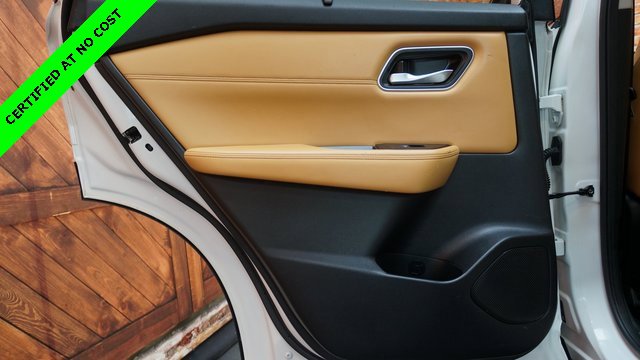 Used 2022 Nissan Rogue Platinum w/ Head-Up Display Package image 42