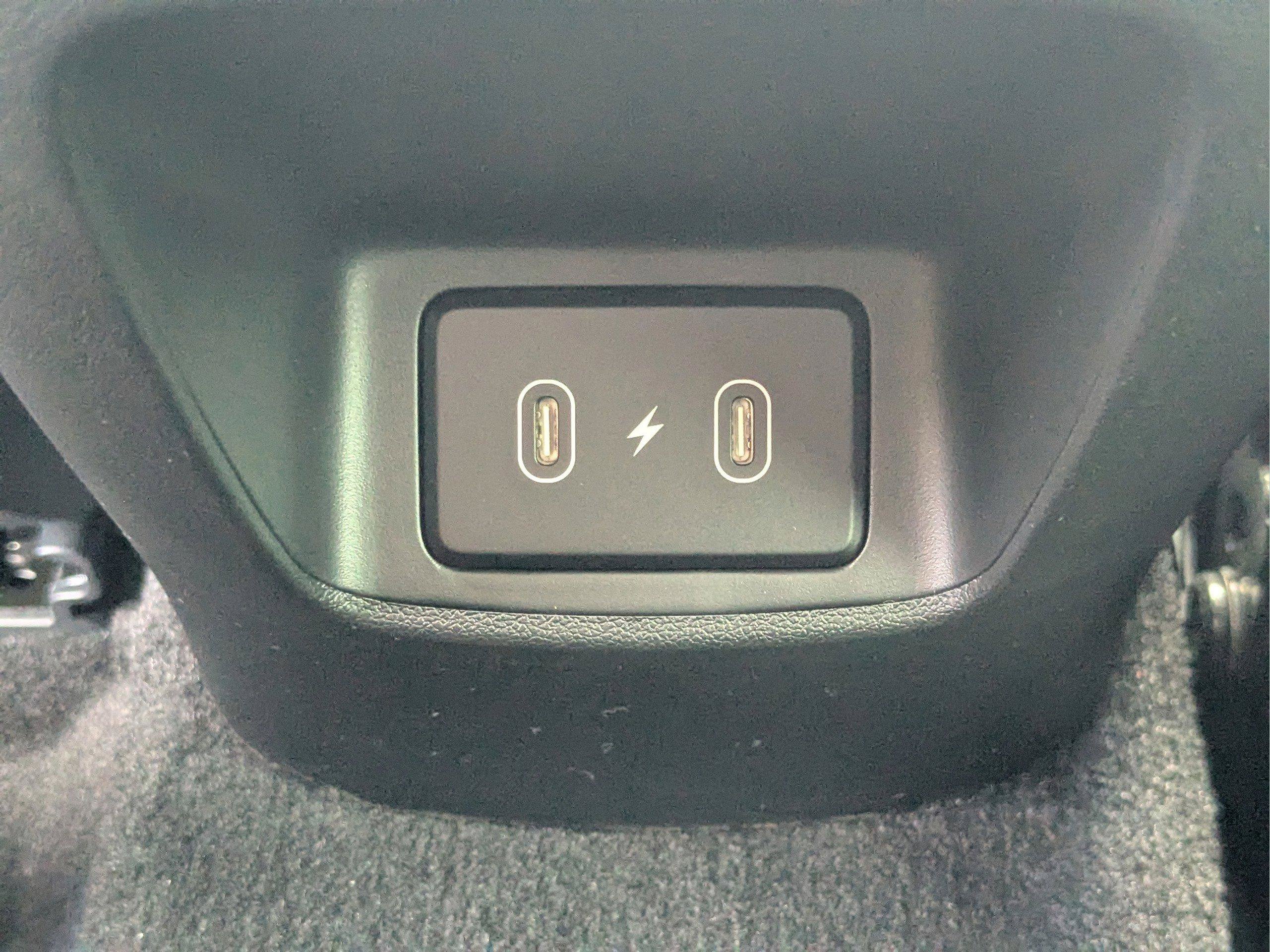 New 2025 Hyundai Elantra Hybrid FWD image 2
