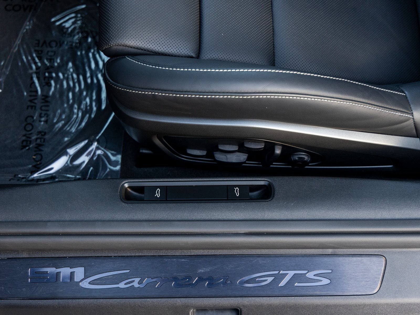 Certified 2025 Porsche 911 Carrera GTS image 26