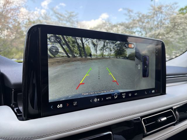 New 2026 Lincoln Aviator AWD image 17