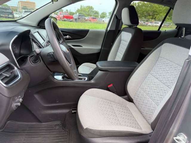 Used 2023 Chevrolet Equinox LS w/ LS Convenience Package FWD image 16