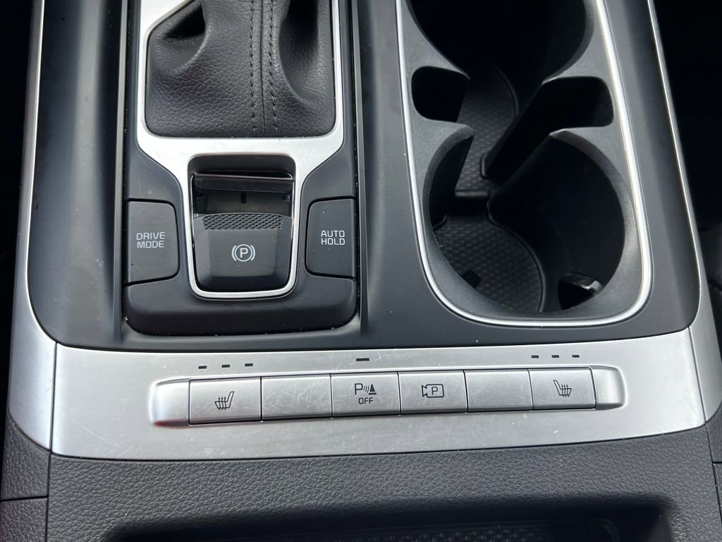 Used 2024 Kia Carnival LX image 30