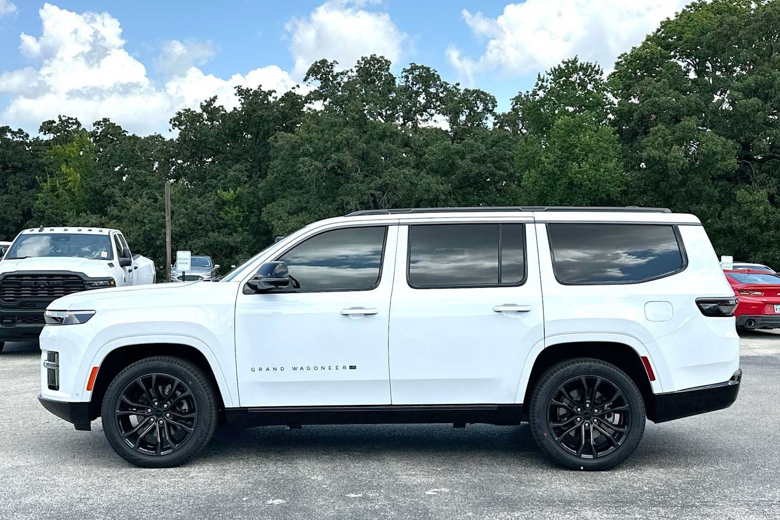 New 2026 Jeep Grand Wagoneer Summit w/ Premium Group III AWD/4WD image 12