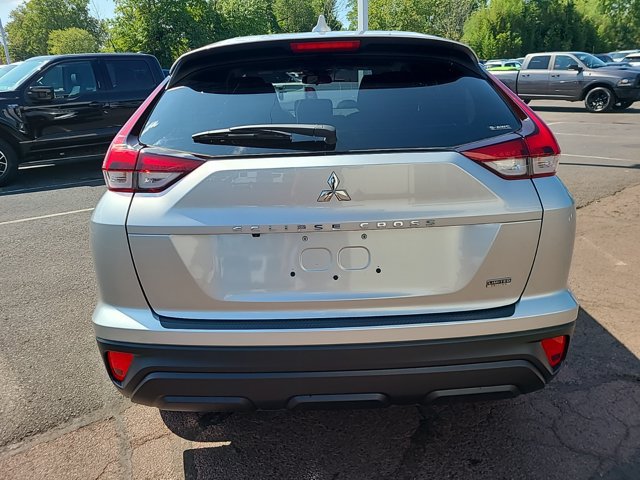 New 2024 Mitsubishi Eclipse Cross LE AWD/4WD image 4
