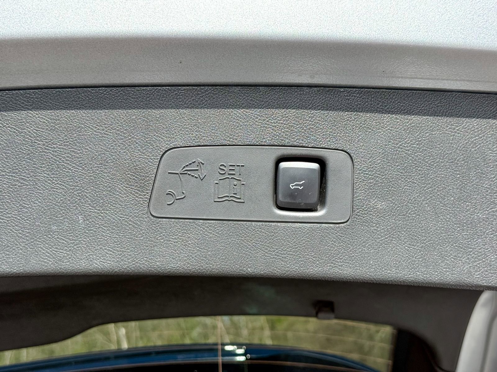 Used 2023 Lincoln Corsair AWD w/ Equipment Group 101A image 14