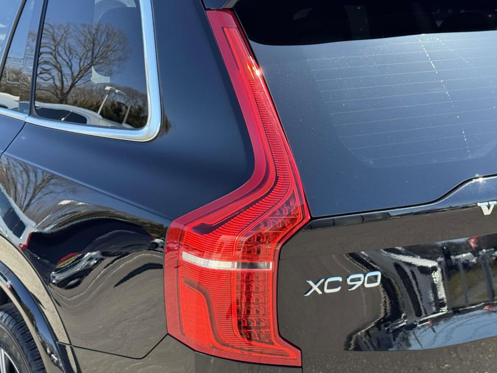 Certified 2023 Volvo XC90 B6 Plus w/ Protection Package Premier image 8