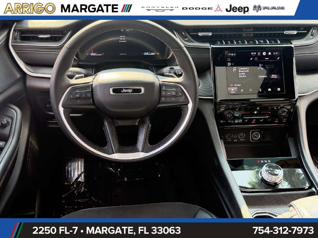 Used 2024 Jeep Grand Cherokee Altitude RWD image 13