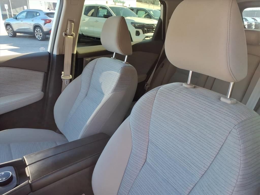 Used 2023 Nissan Rogue SV image 13