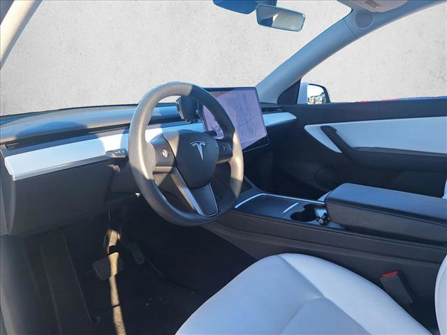 Used 2021 Tesla Model Y Long Range image 9