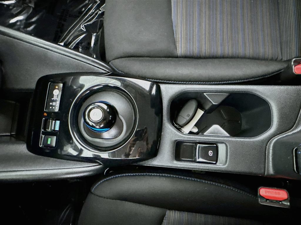 Used 2025 Nissan Leaf SV Plus FWD image 16