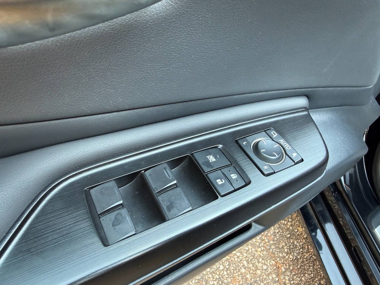 Used 2020 Lexus ES 350 F Sport w/ Accessory Package FWD image 14