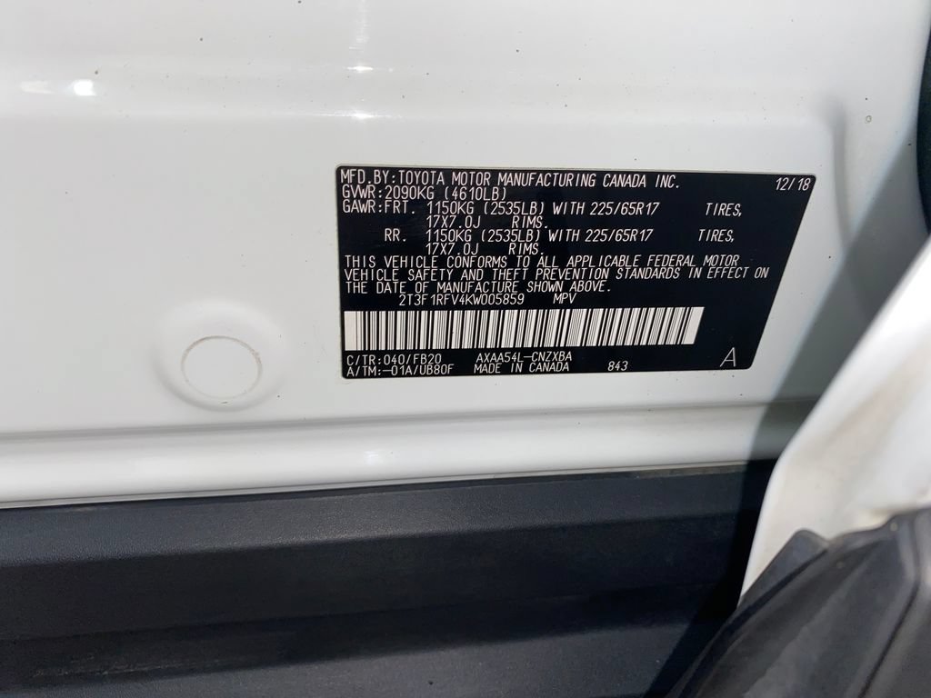 Used 2019 Toyota RAV4 LE AWD/4WD image 25