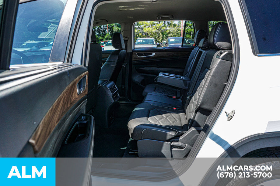 Used 2025 Volkswagen Atlas SE FWD image 20