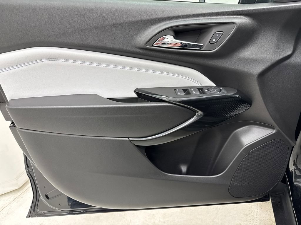 New 2026 Chevrolet Trax LT FWD image 16