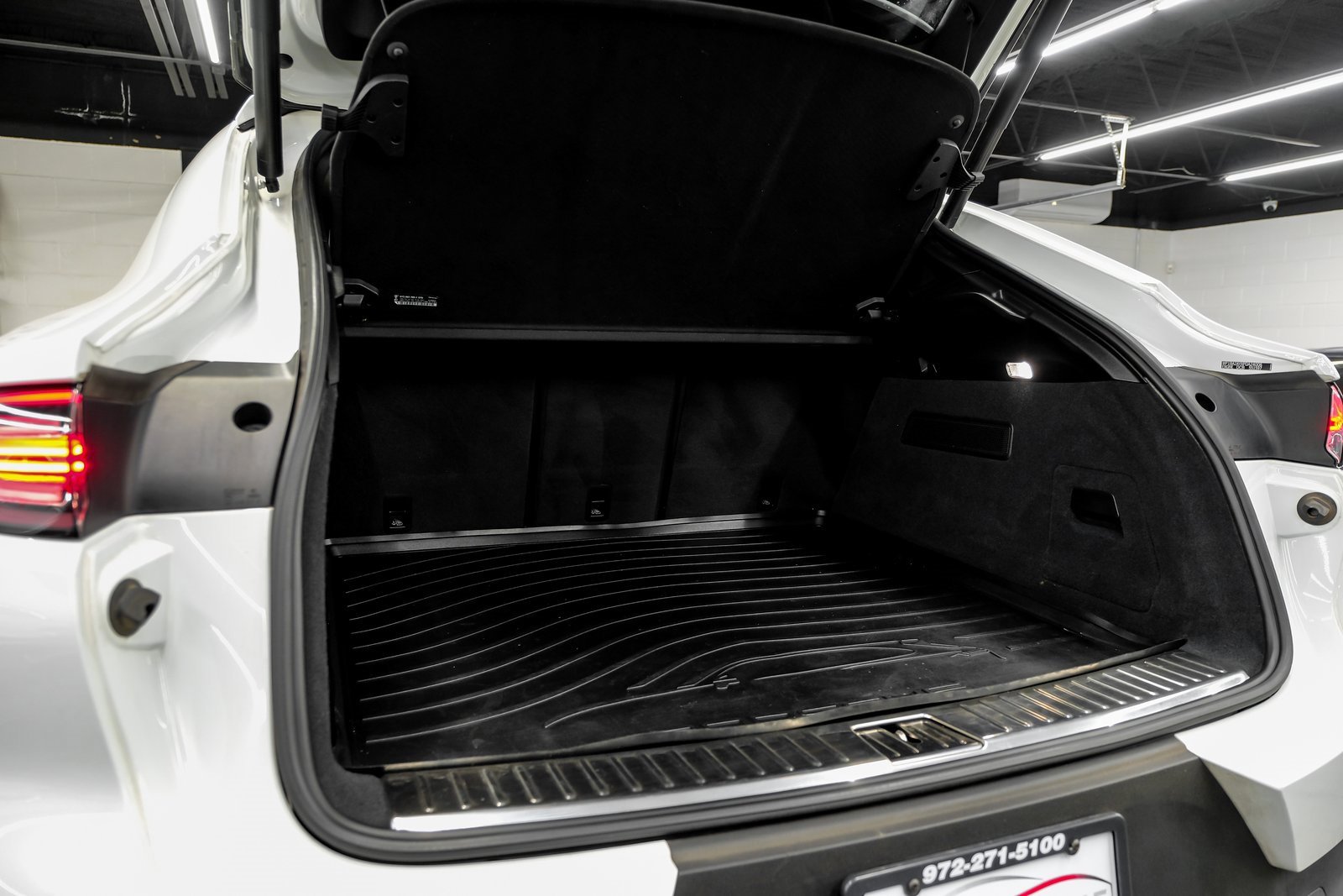 Used 2023 Porsche Cayenne Coupe image 66