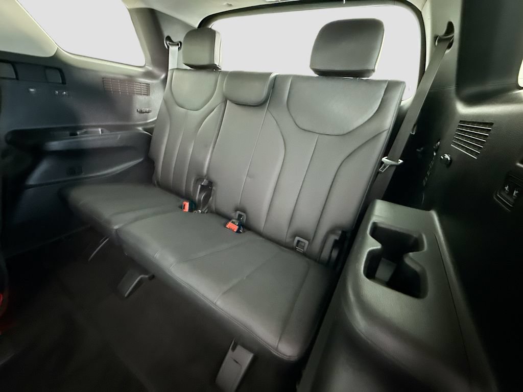 Used 2020 Hyundai Palisade SEL w/ Premium Package FWD image 23