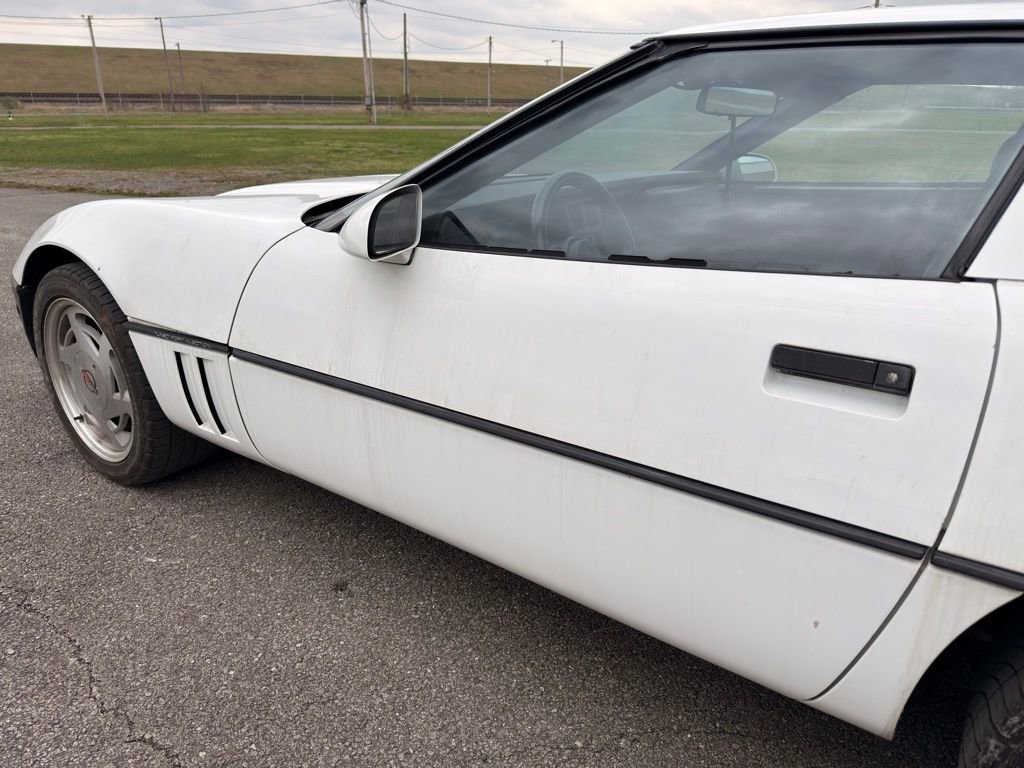 Used 1989 Chevrolet Corvette Coupe image 9