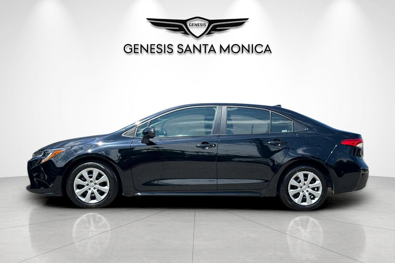 Used 2025 Toyota Corolla LE FWD image 8