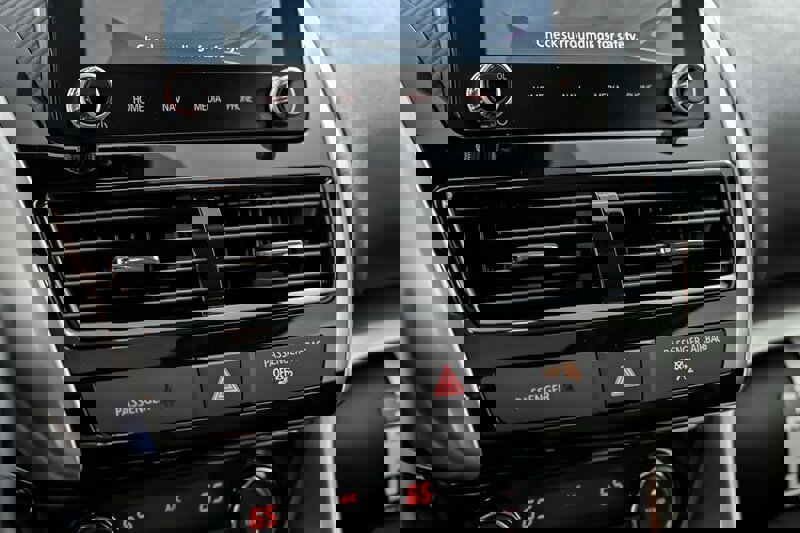 New 2025 Mitsubishi Eclipse Cross SE image 22