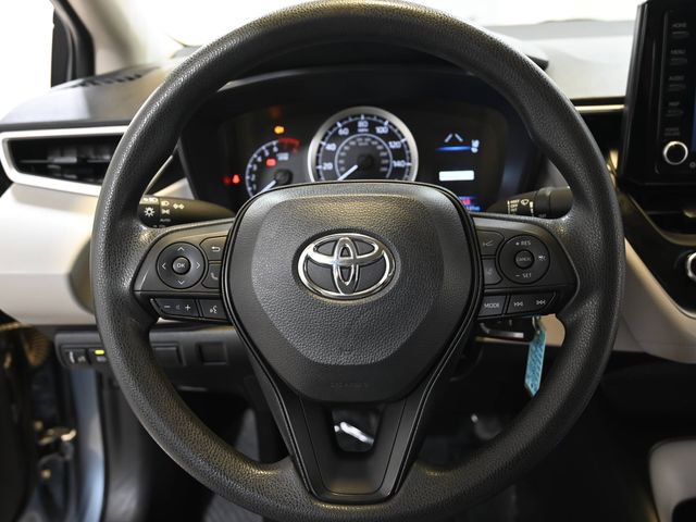 Used 2022 Toyota Corolla LE FWD image 4