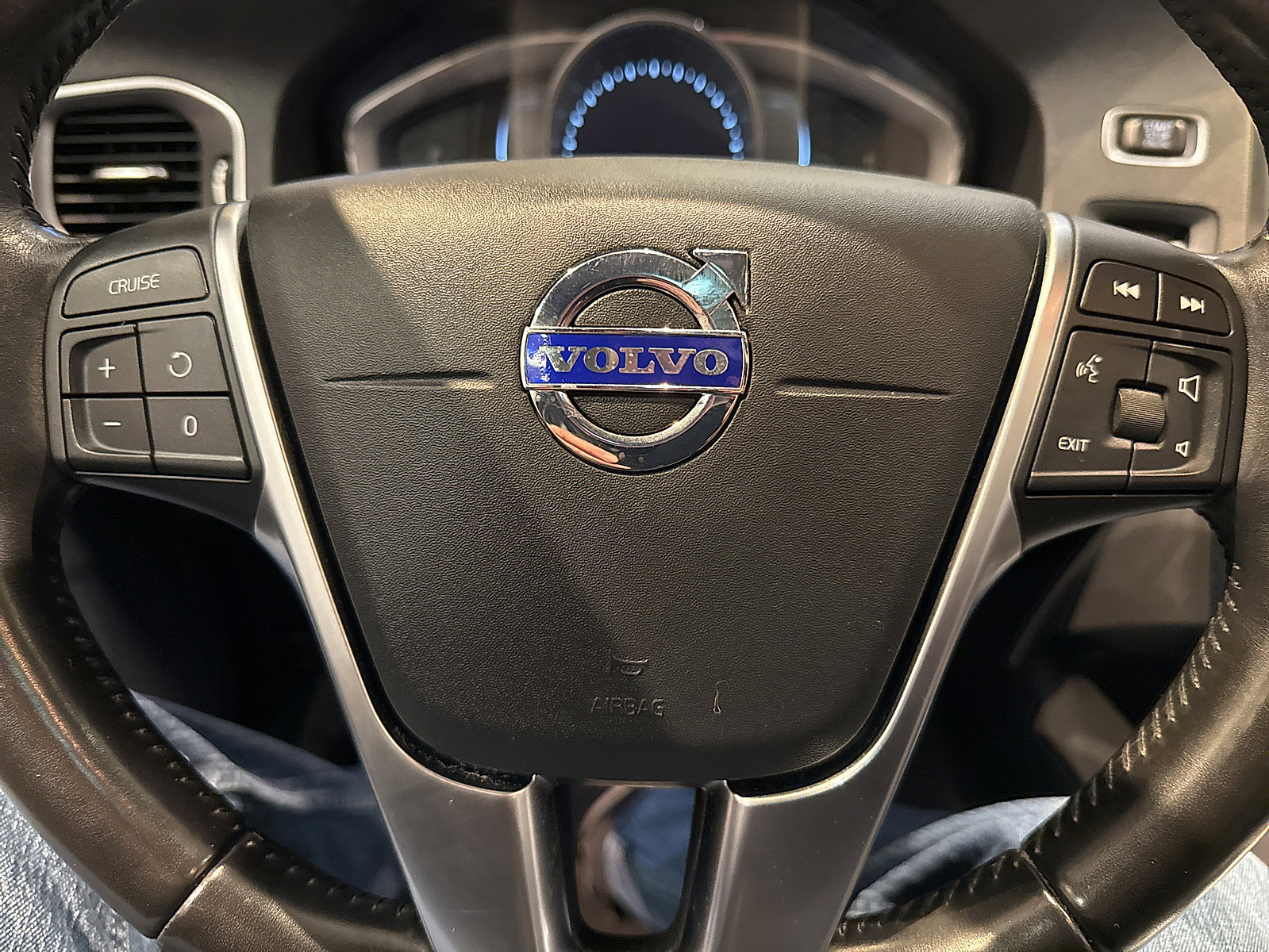 Used 2018 Volvo S60 T5 Dynamic w/ Vision Package image 50