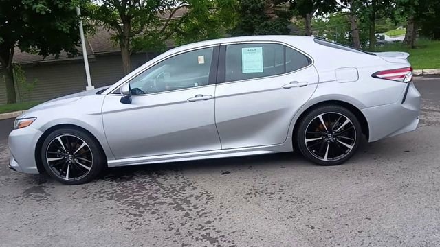Used 2018 Toyota Camry XSE FWD image 8