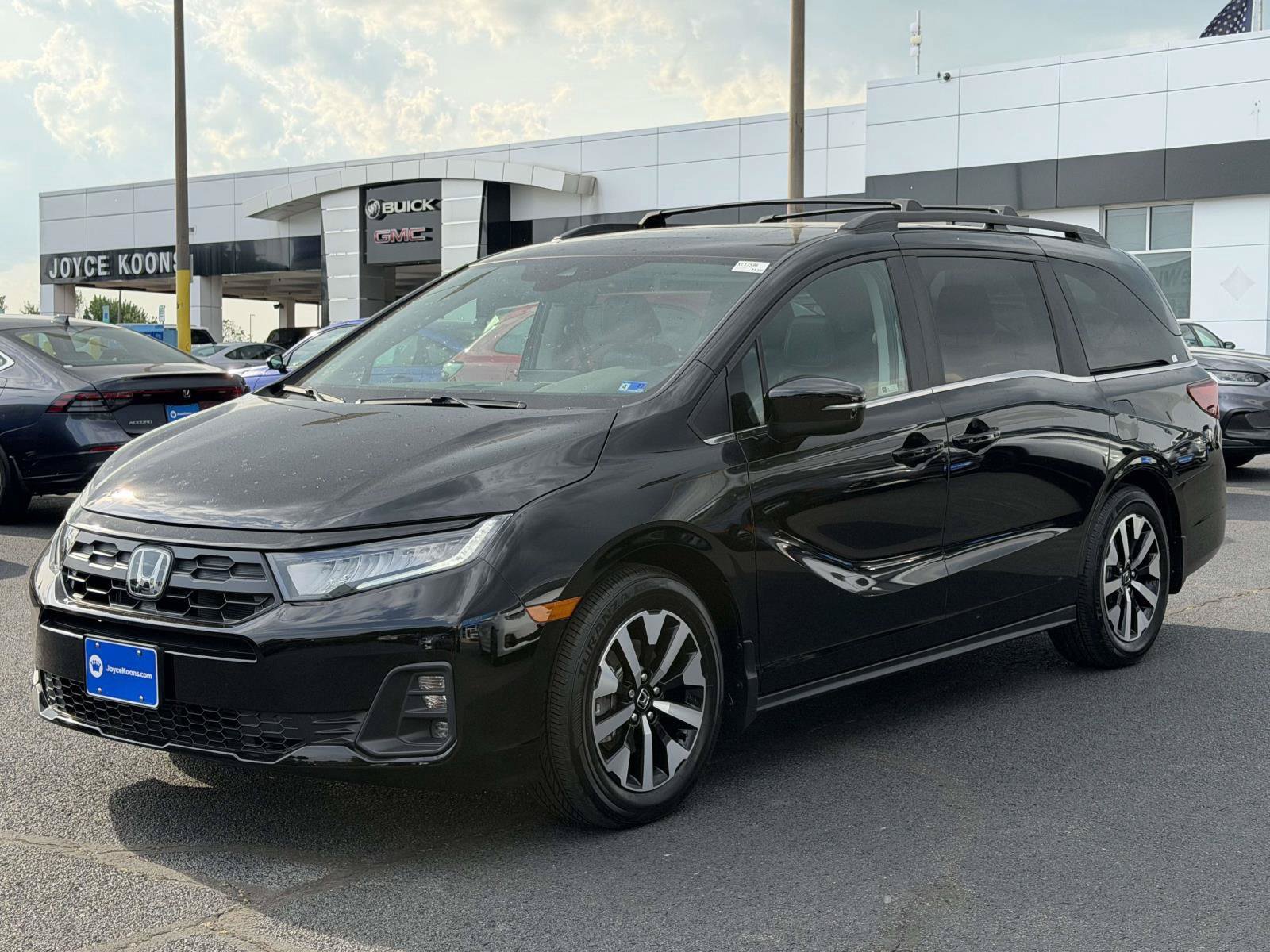 Certified 2026 Honda Odyssey EX-L image 4