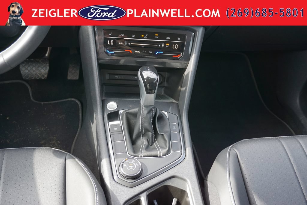 Used 2023 Volkswagen Tiguan SE AWD/4WD image 15
