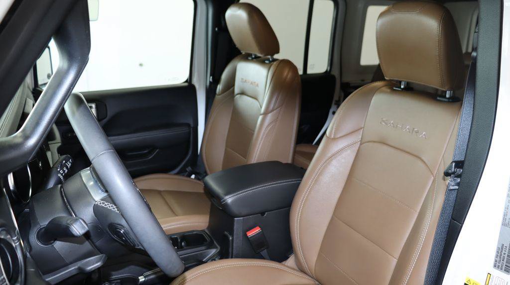 Used 2023 Jeep Wrangler Unlimited Sahara AWD/4WD image 22