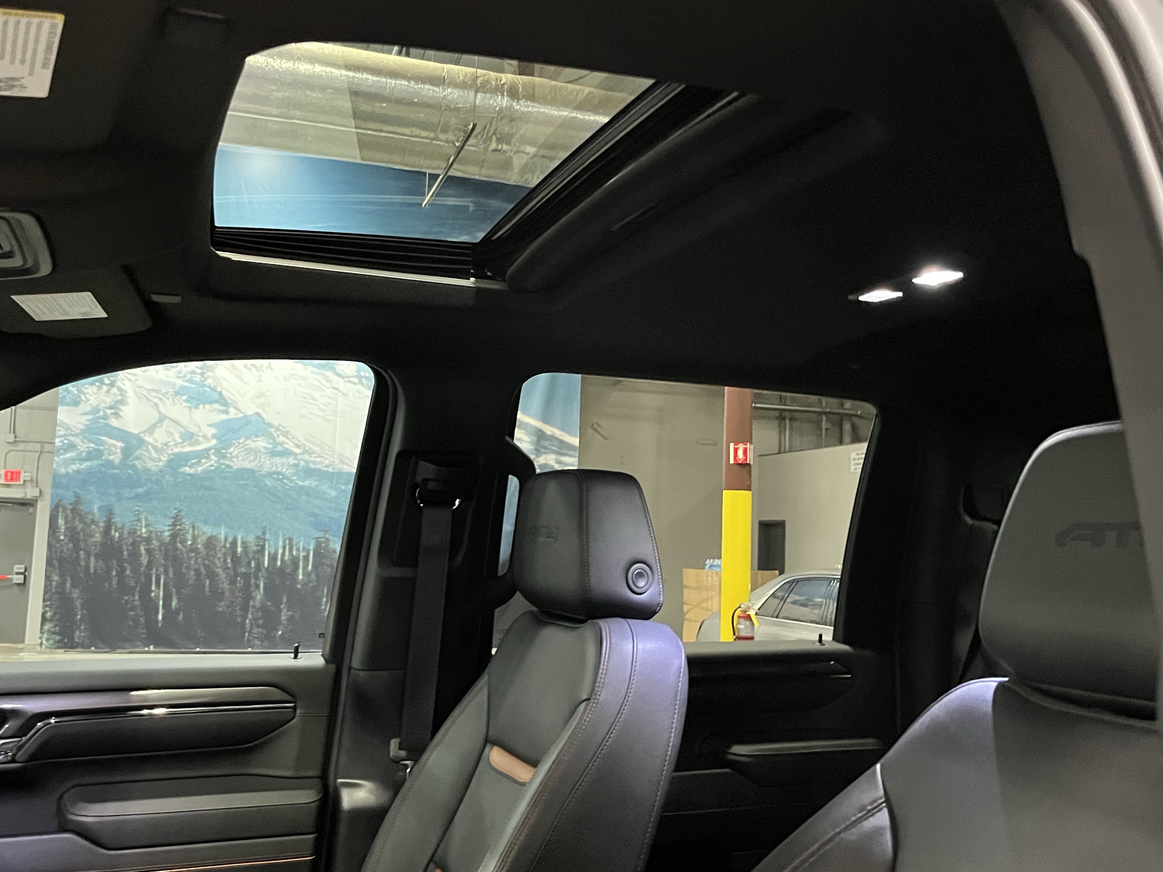 Used 2024 GMC Sierra 3500 AT4 w/ AT4 Premium Plus Package image 21