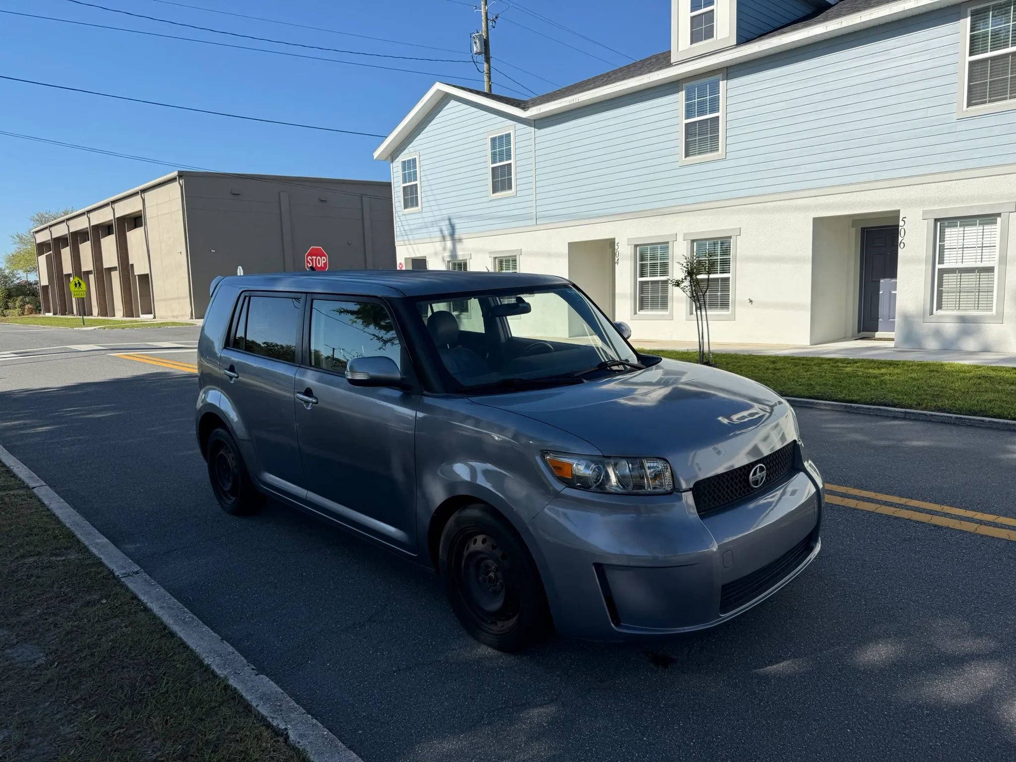 Used 2009 Scion xB Hatchback 4D image 3