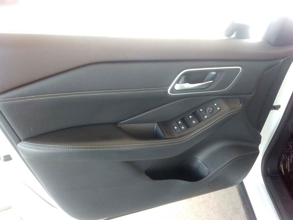 Used 2021 Nissan Rogue SV w/ Premium Package AWD/4WD image 22