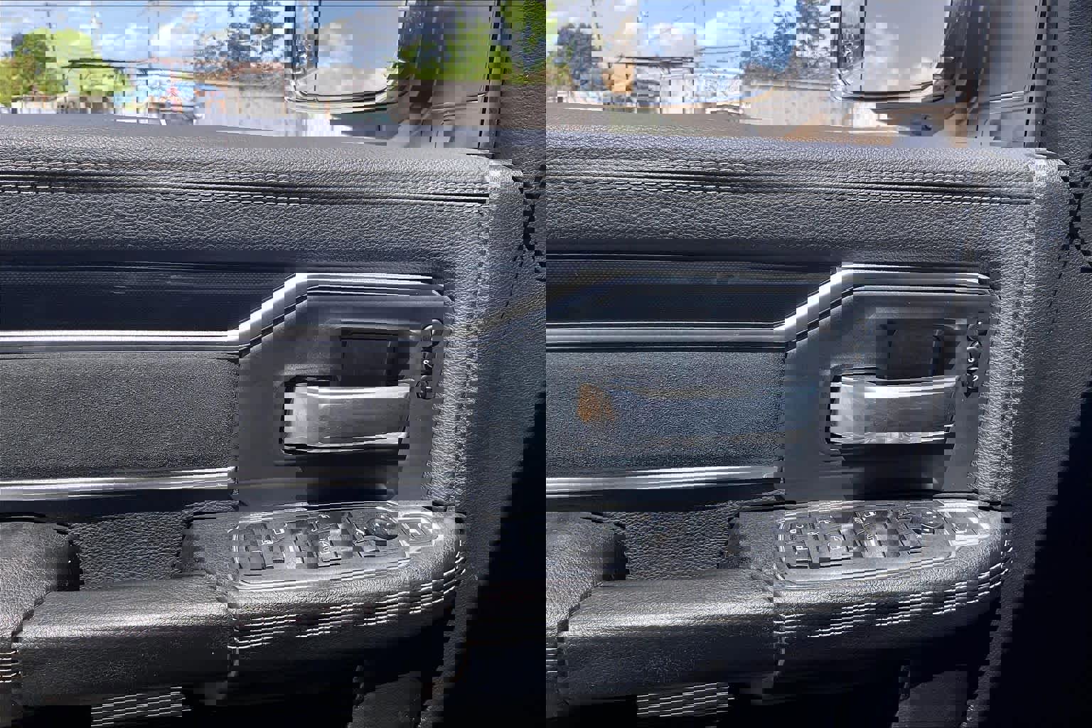 Used 2019 RAM 2500 Laramie image 34