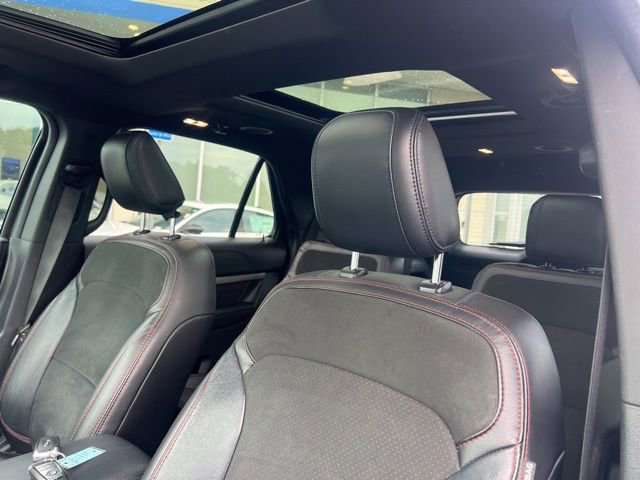 Used 2019 Ford Explorer XLT w/ Equipment Group 202A FWD image 14