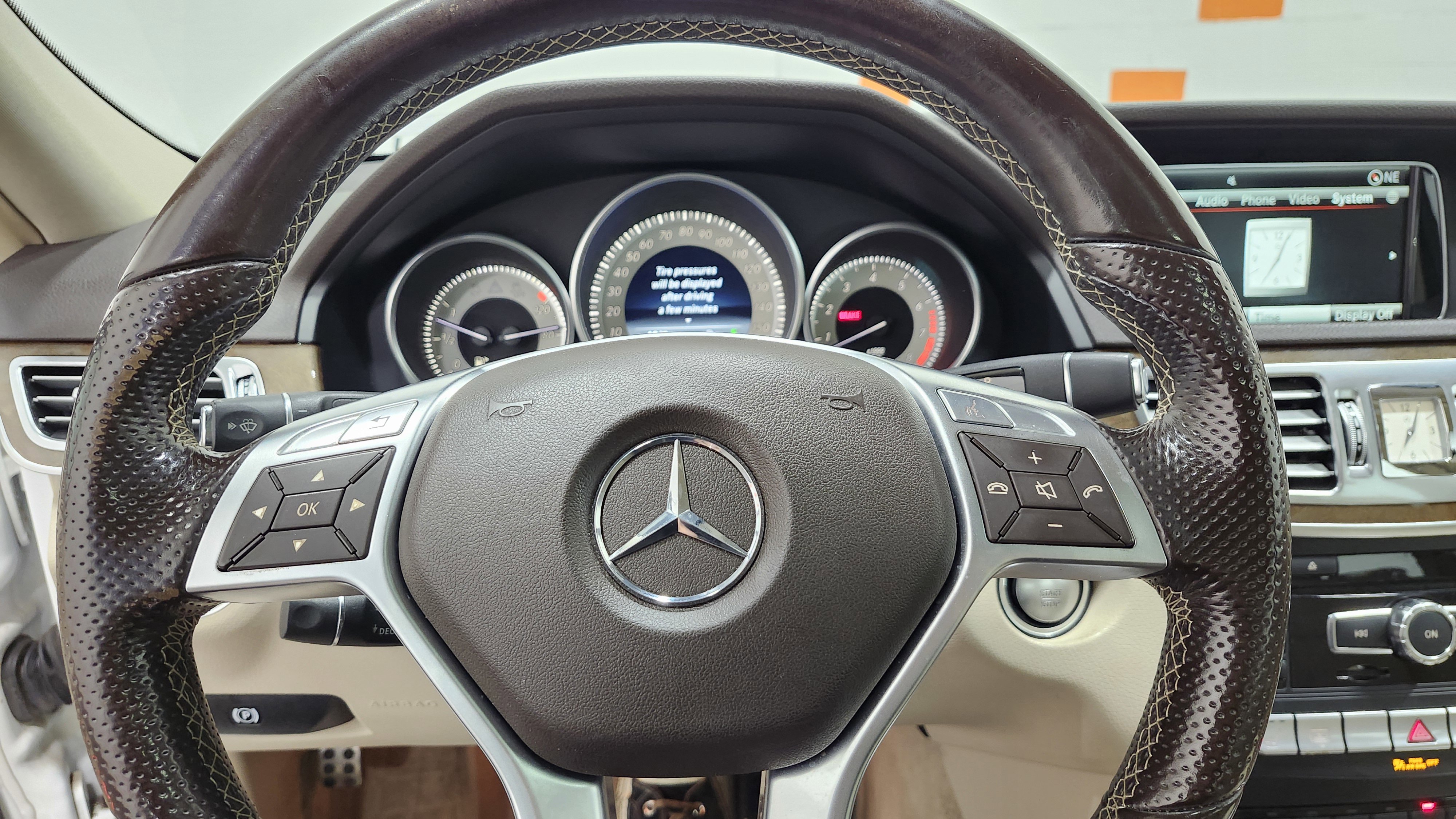 Used 2015 Mercedes-Benz E 350 4MATIC Sedan image 29