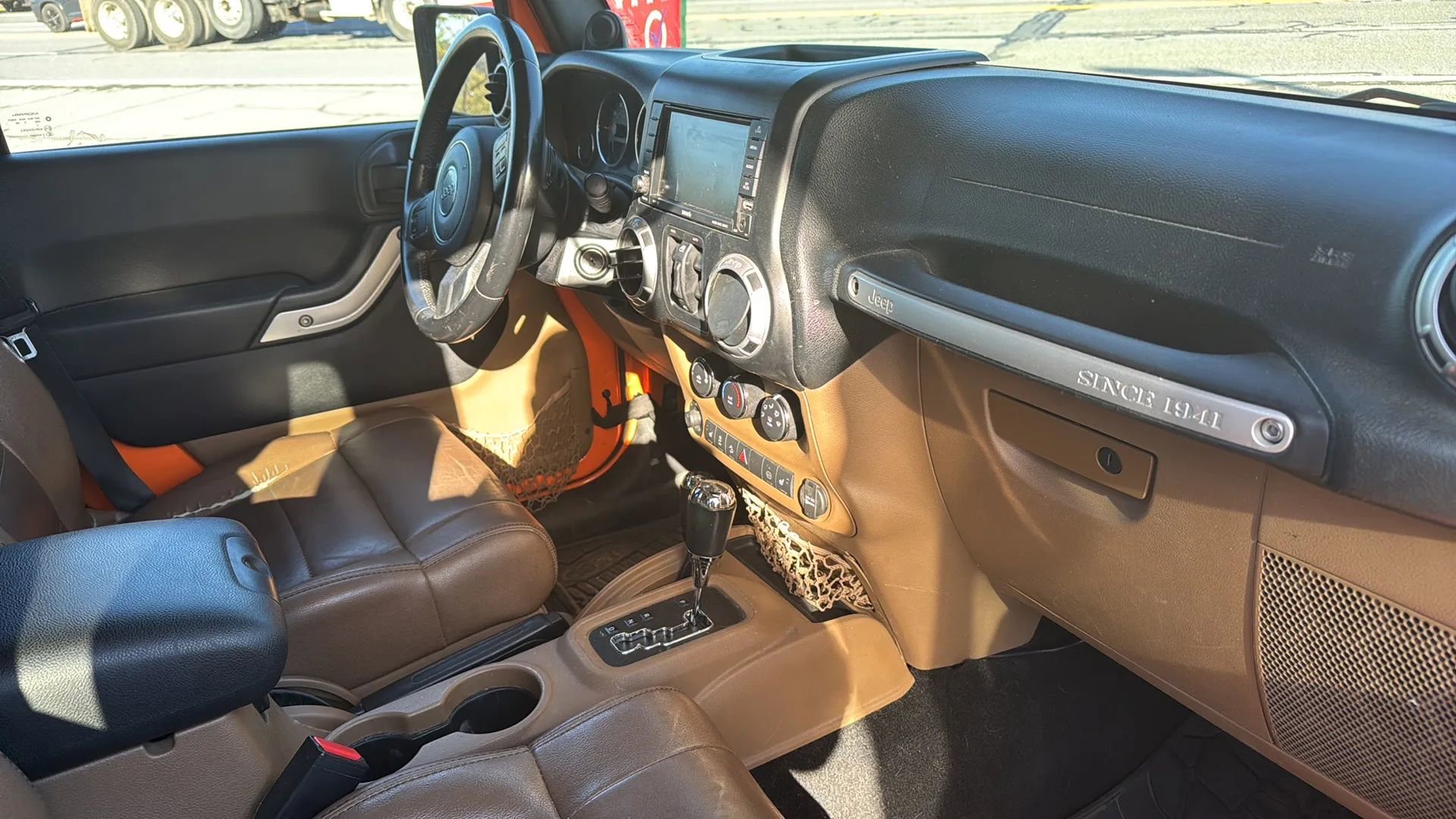 Used 2012 Jeep Wrangler Unlimited Sahara image 6