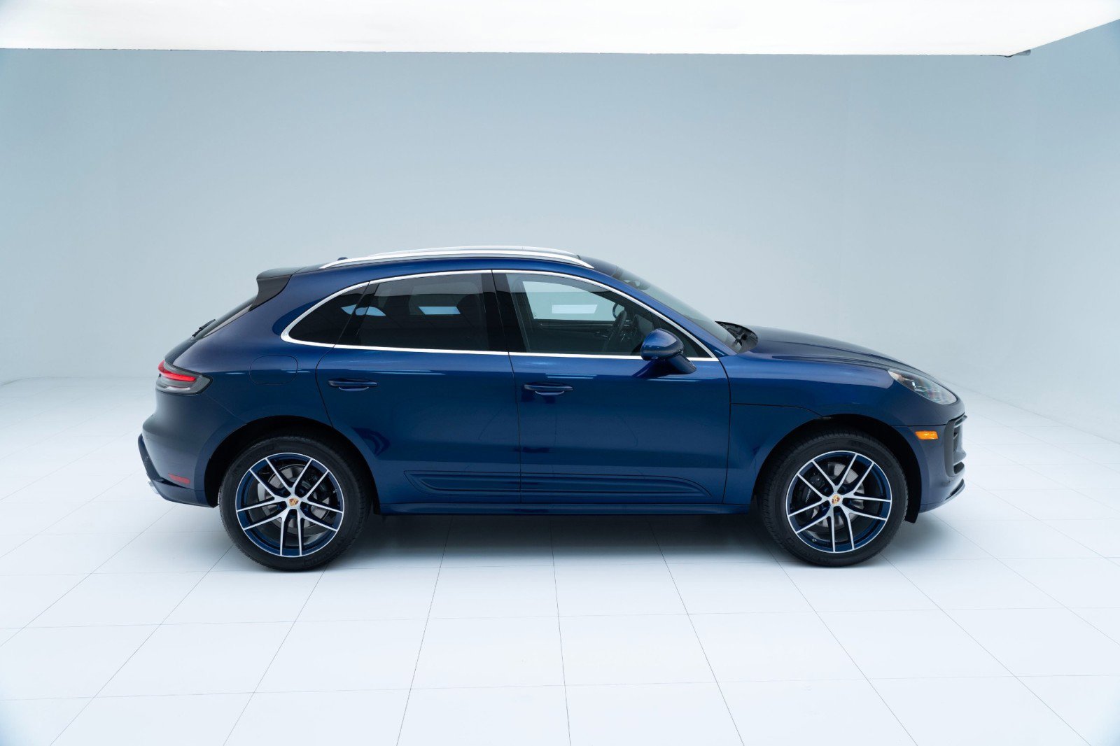 New 2025 Porsche Macan image 8