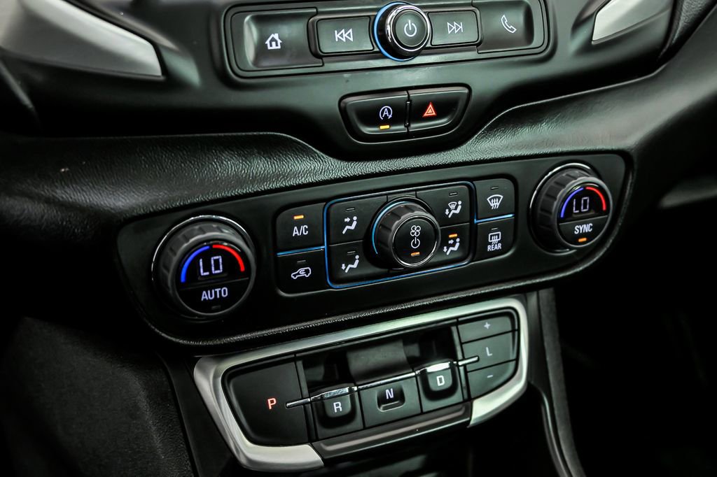 Used 2022 GMC Terrain SLE w/ Driver Convenience Package image 23