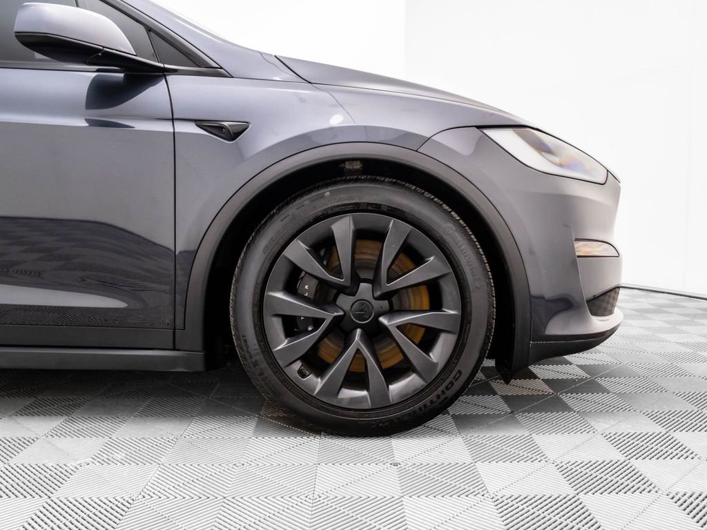 Used 2024 Tesla Model X image 33