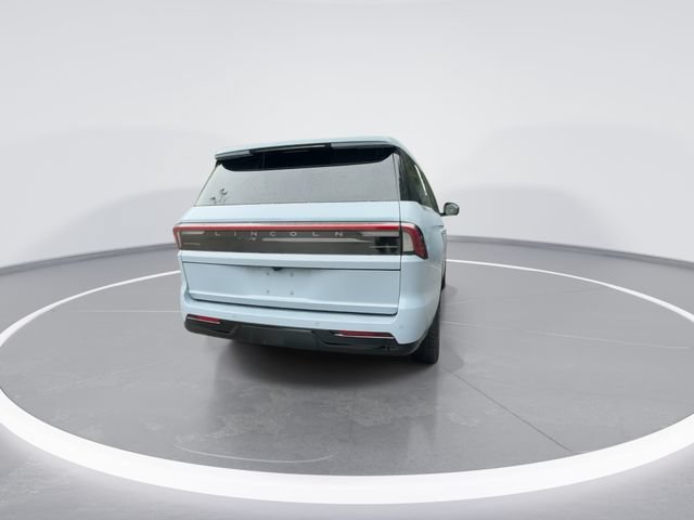 New 2027 Lincoln Navigator Reserve AWD/4WD image 7