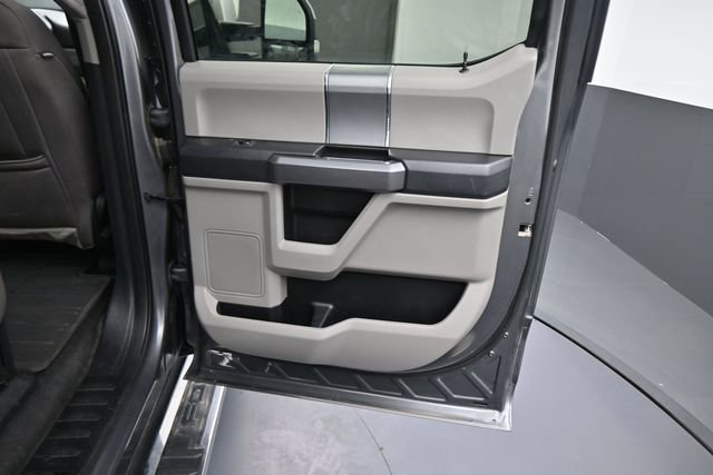 Used 2021 Ford F350 XLT w/ XLT Premium Package image 8